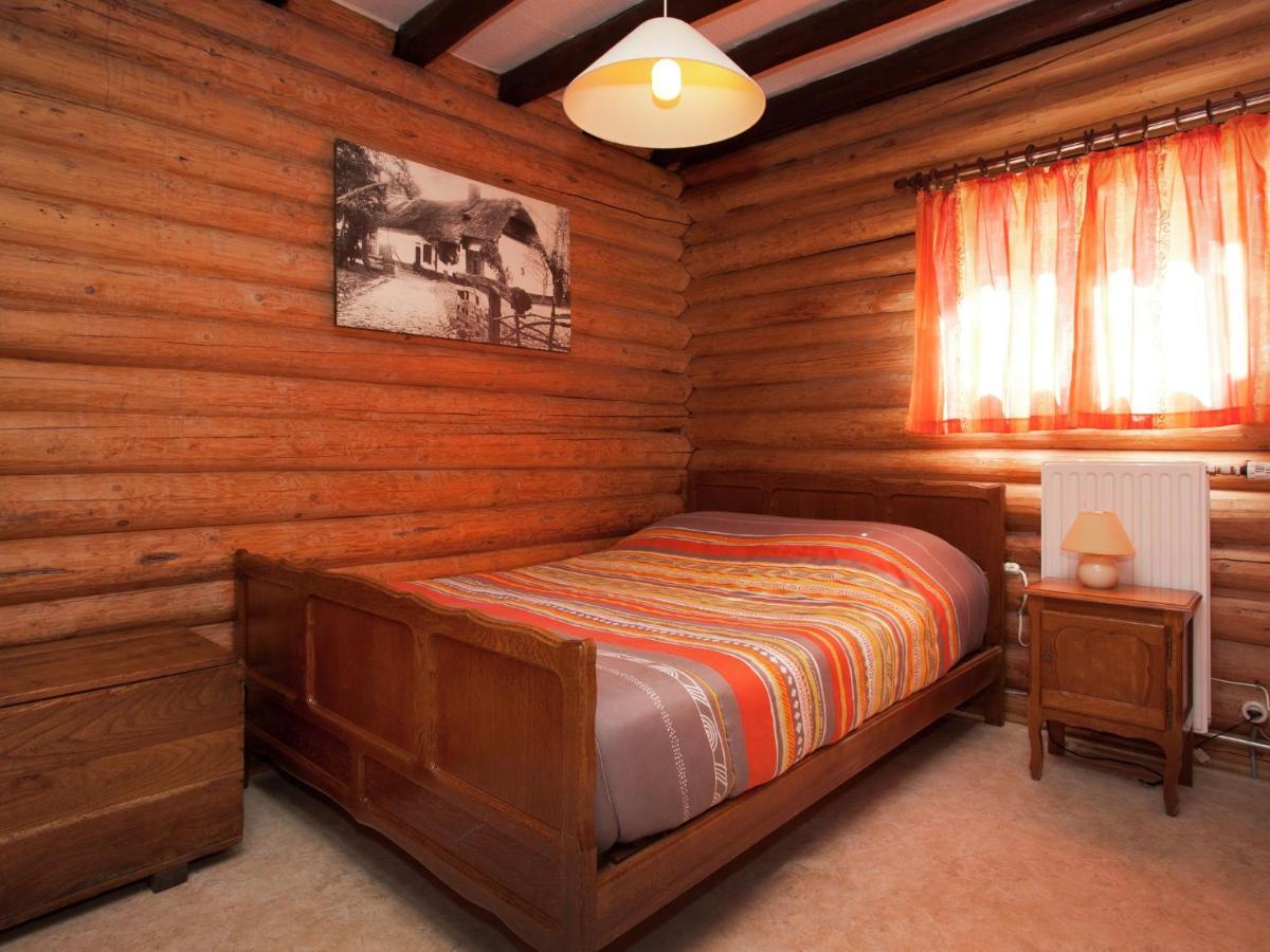 Open Wooden Chalet Built Against A Hill Francorchamps Dış mekan fotoğraf